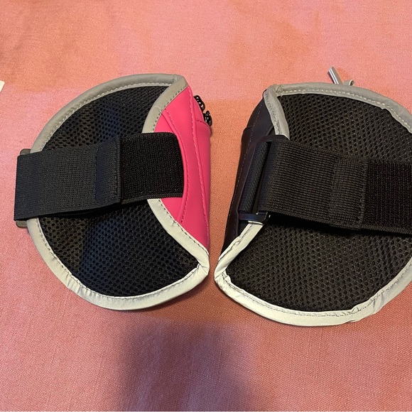 NWOT Free people Back On Track Armband pink or black cell phone FP Movement - Picture 5 of 9